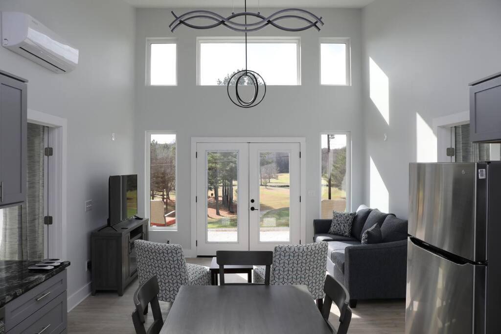 Golf Views Holiday home Mount Airy