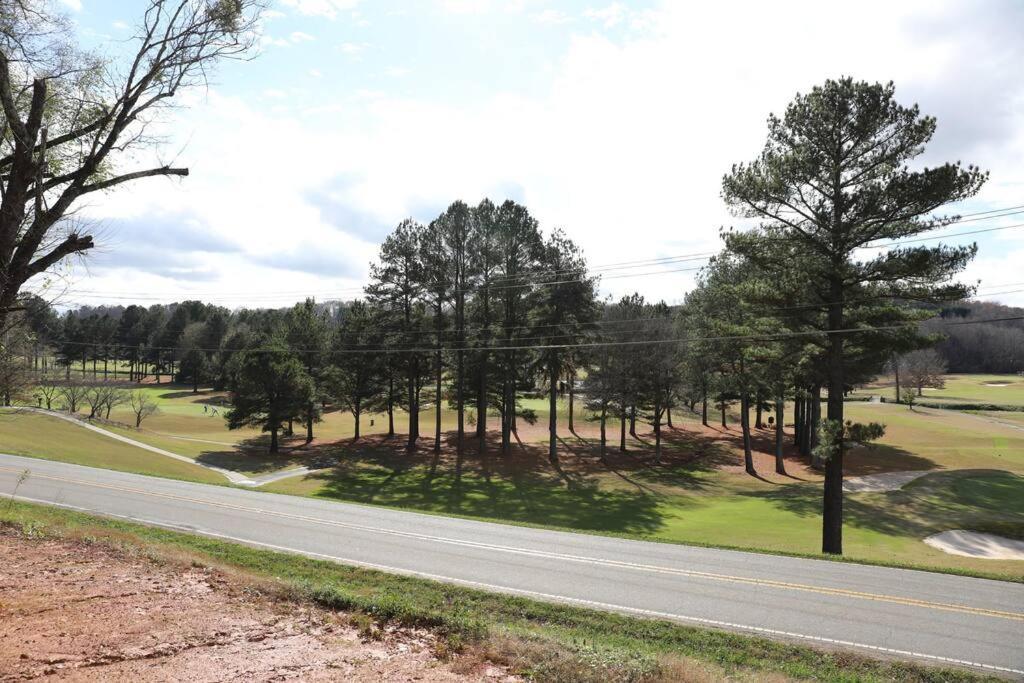 Golf Views *